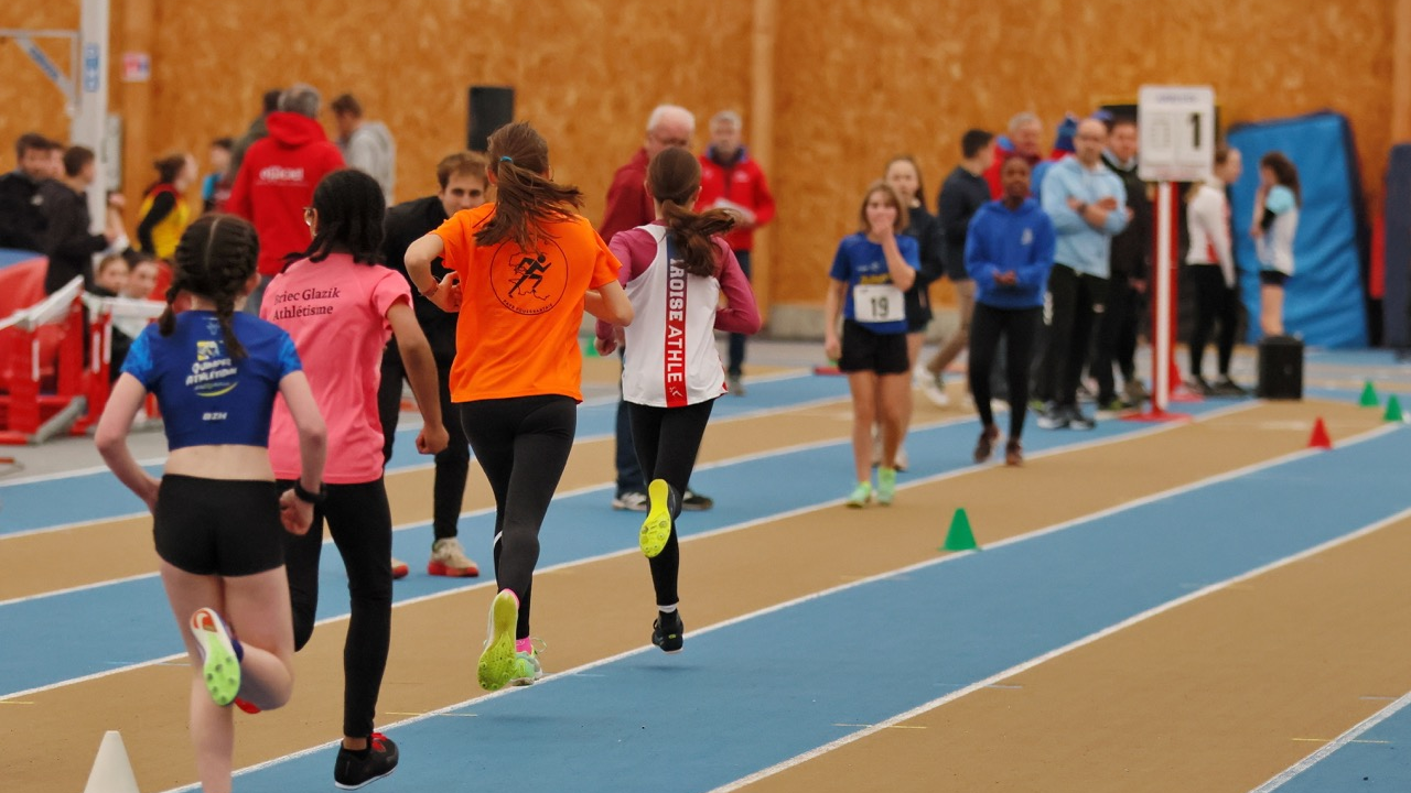 Compétition d'athlétisme minime